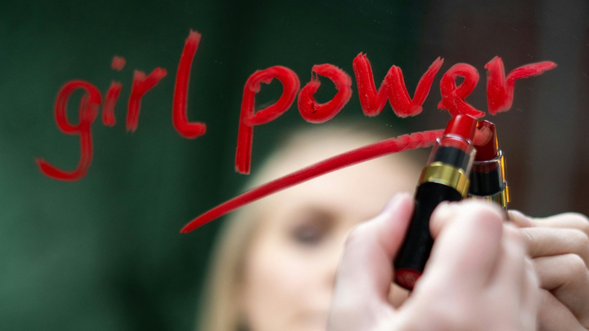 Desbloquea tu poder interior: 7 Claves para el empoderamiento femenino a través del deporte y la moda