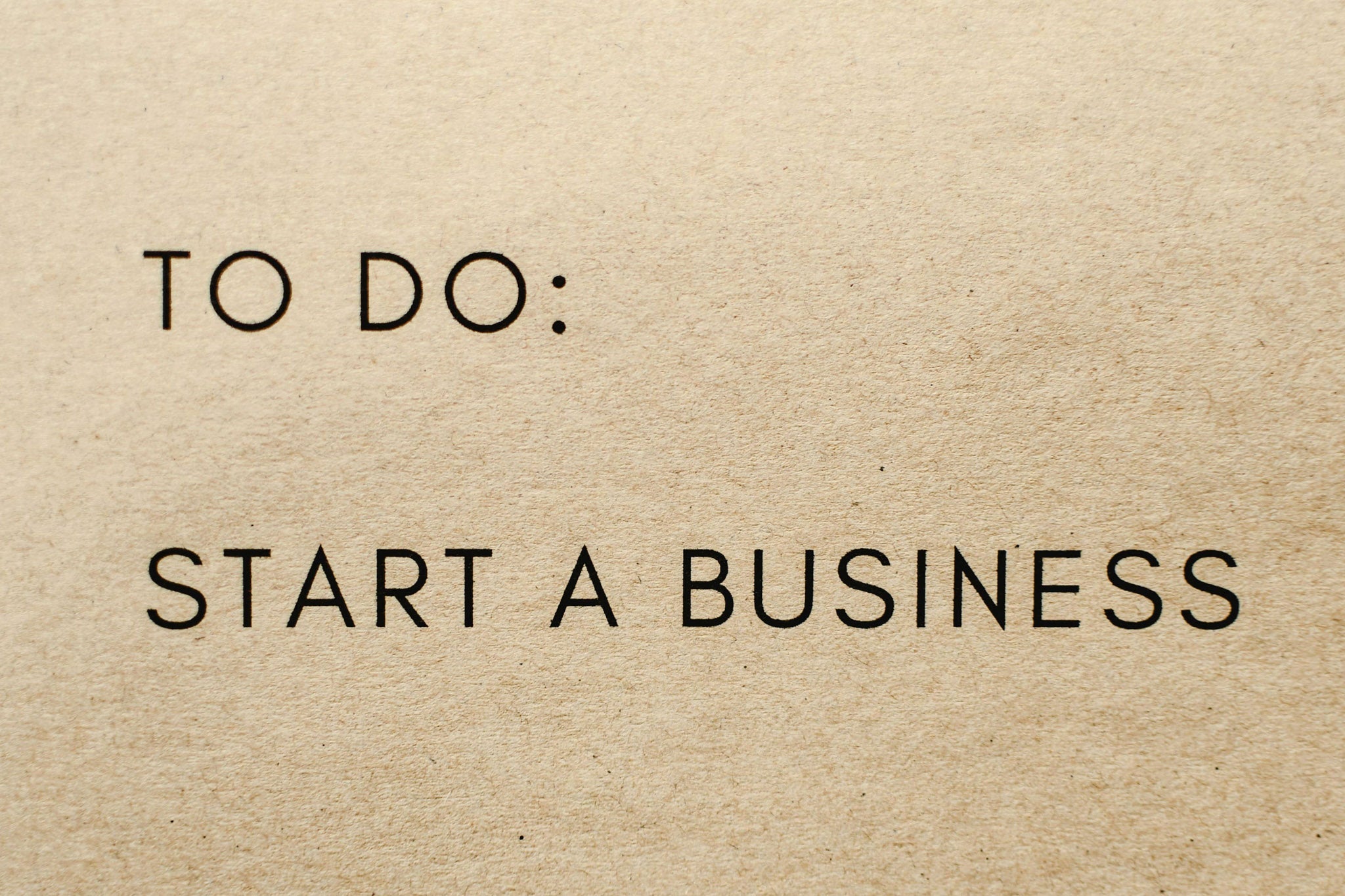 ¡Emprende con éxito! Guía para mujeres colombianas que buscan triunfar