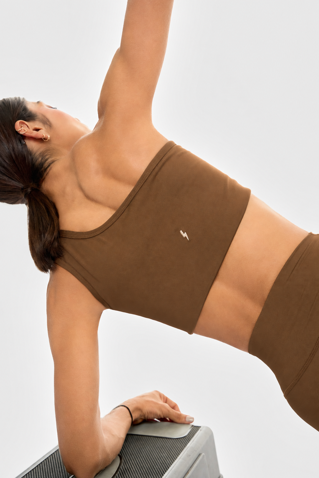 Top Deportivo Crucial Camel
